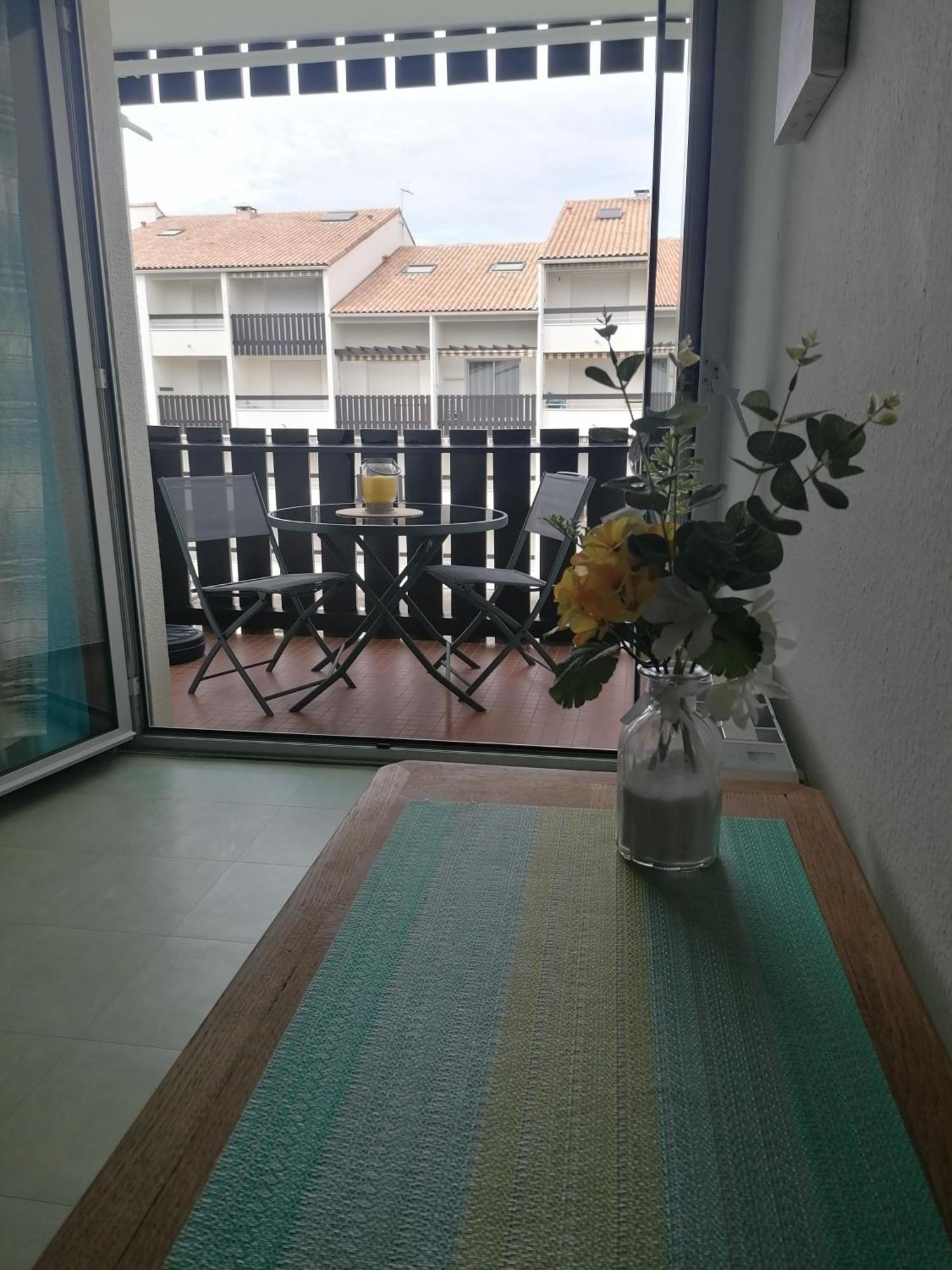 Agreable Studio Avec Terrasse A150M De La Plage Leilighet Saint-Georges-de-Didonne Eksteriør bilde