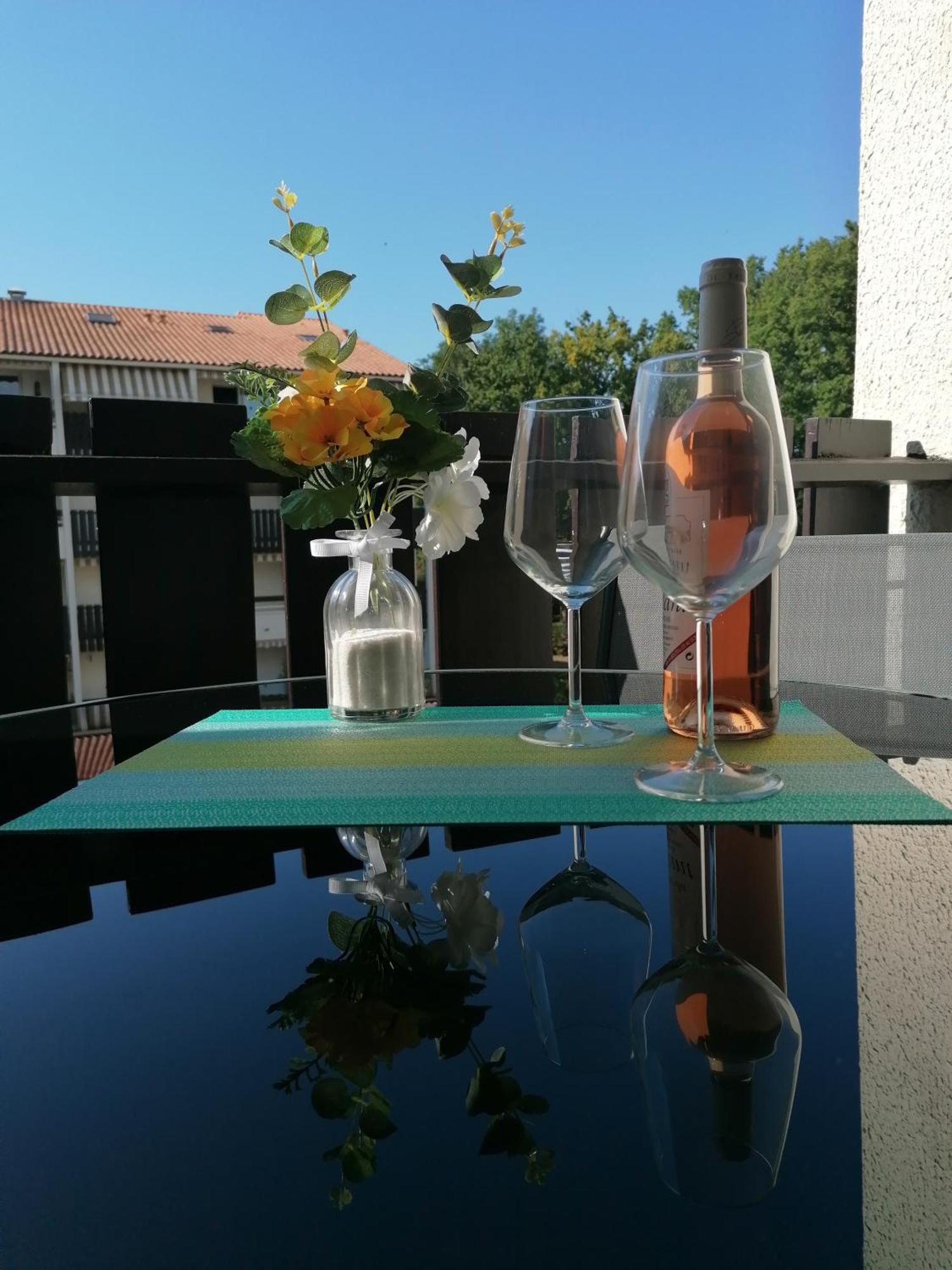 Agreable Studio Avec Terrasse A150M De La Plage Leilighet Saint-Georges-de-Didonne Eksteriør bilde